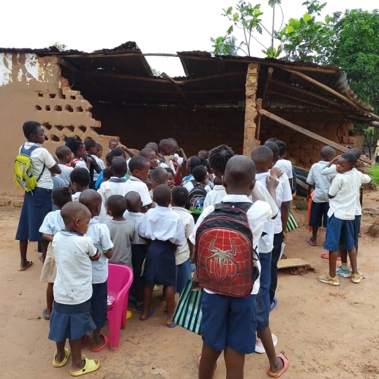 Kasaï central ;Cris D‘alarme pour sauver les enfants de l‘Ep lulua, privés d‘un cadre scolaire décent depuis plus d‘un an.
